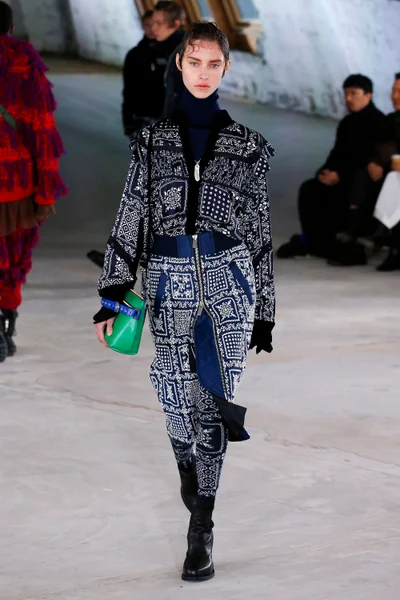 Look 7